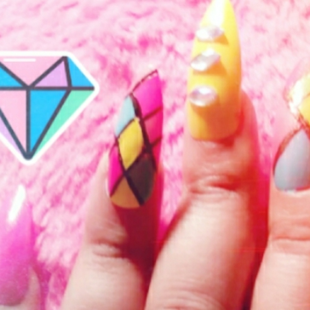 Fake nails - Picture 2 of 5